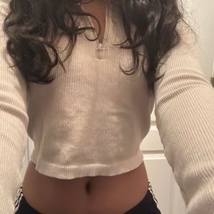 Long sleeve zip up crop top